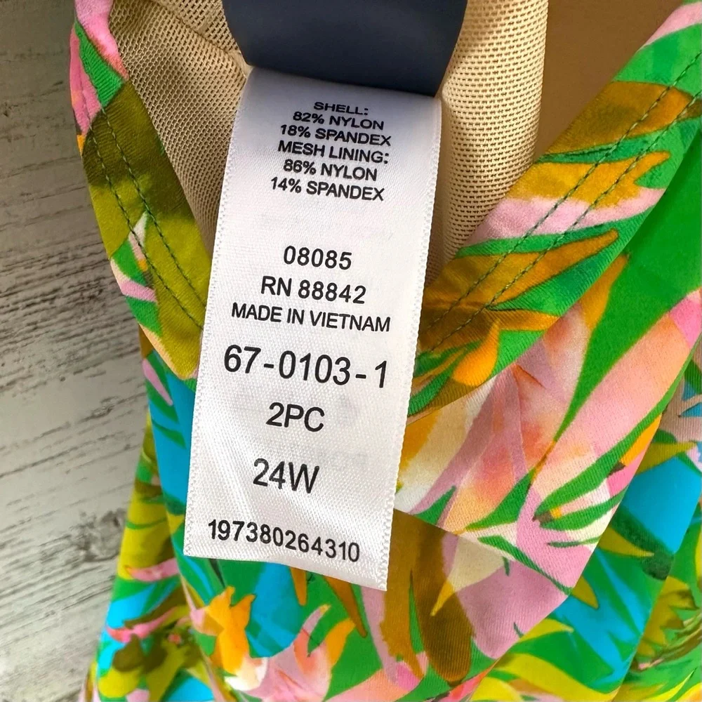 KIM GRAVEL X SWIMSUITS FOR ALL Scoop Neck Tankini Top in Caribbean Palms 24W